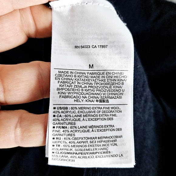 BANANA REPUBLIC | extra come merino wool blend high neck quarter zip sweater - Picture 6 of 8